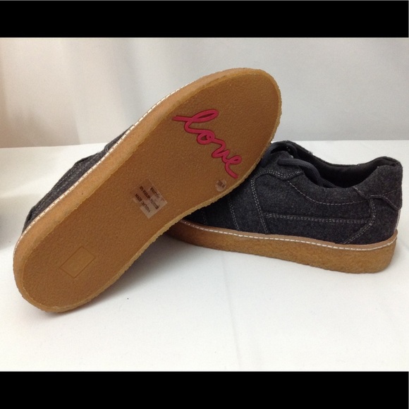 NWOT⬇️ Wool blend  sneakers💥 - Picture 3 of 7